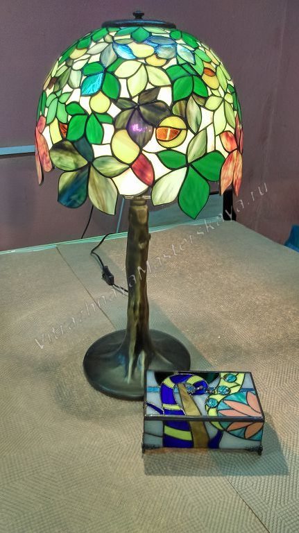 Витражная лампа Tiffany